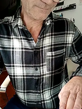 Room_for_you's cam snapshot