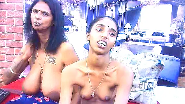 IndianSexySlender live sex cam