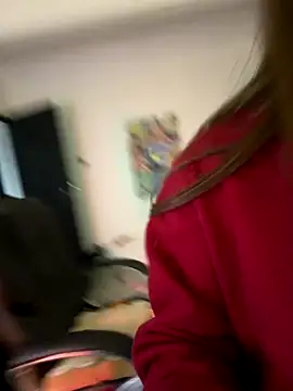 aly_golden_ live sex cam