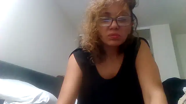 loveryvicky's cam snapshot