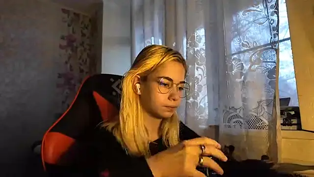 Witching_Moon's cam snapshot