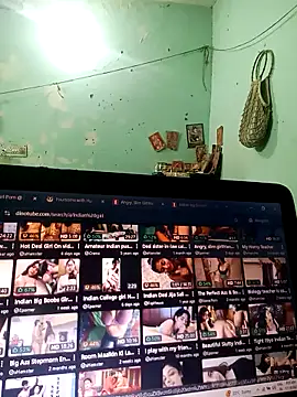 maxmishra18 live sex cam