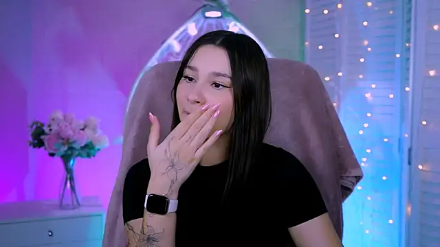 KimClarks_'s cam snapshot