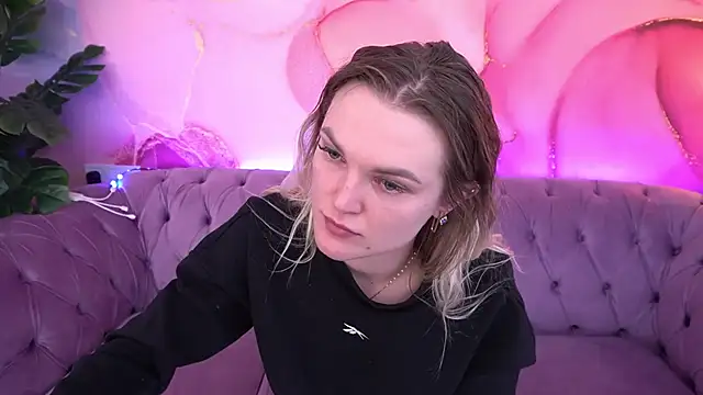 KateSly's cam snapshot