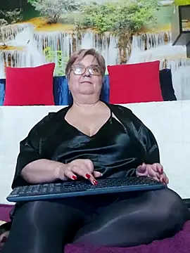 QueenPammy1 live sex cam