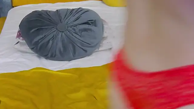 Jessica_White_'s cam snapshot