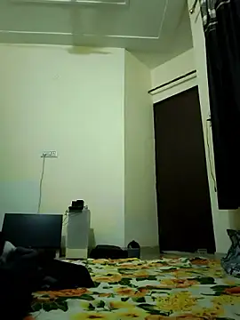 ITZ_GURU live sex cam