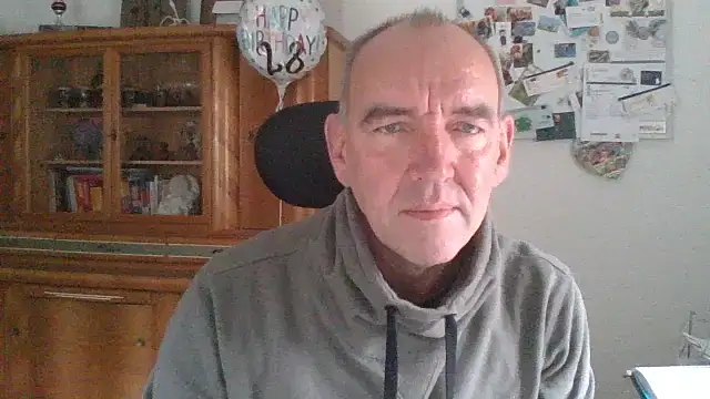 Lutzi1970 live sex cam