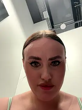 KiraSunshine live sex cam