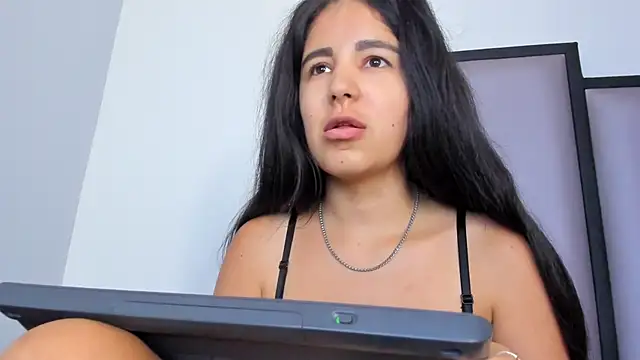 Lucy-23's cam snapshot