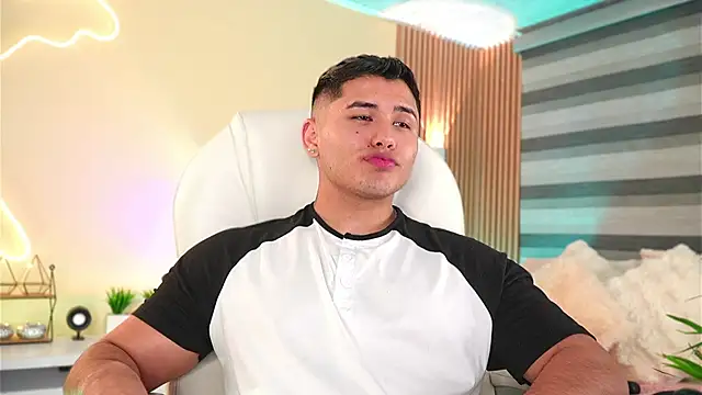 MatiasKorn live sex cam