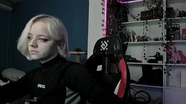 Holy_Mistress_S's cam snapshot