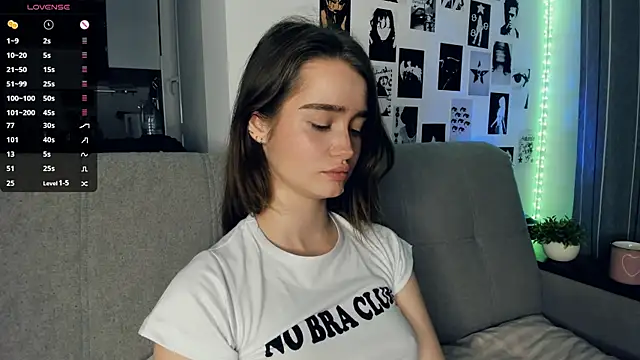 lovelyalivia live sex cam