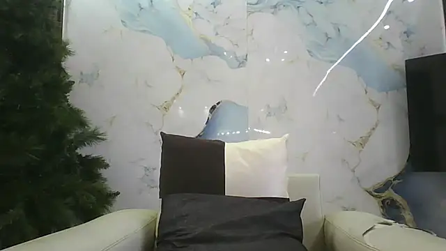 Aleen8067 live sex cam