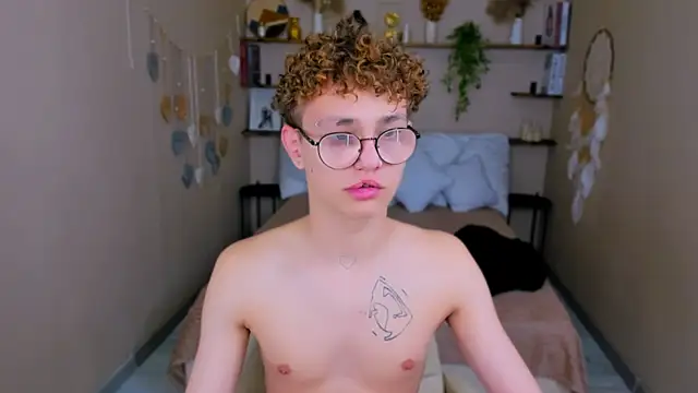 NathanCurl live sex cam