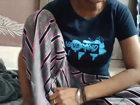 shalini_fire live sex cam