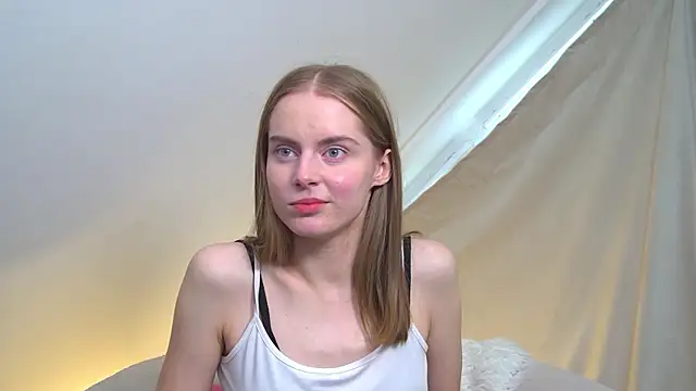 LiliLombroso's cam snapshot