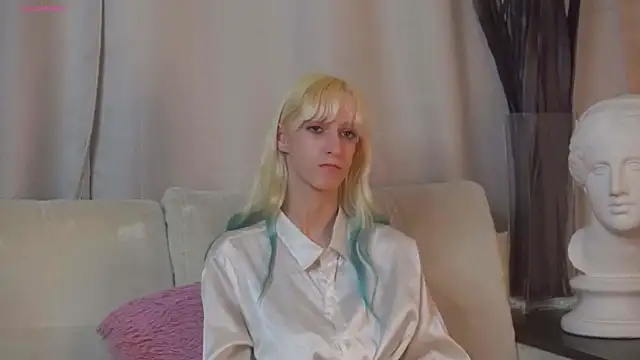 BeverlyWahoske's cam snapshot