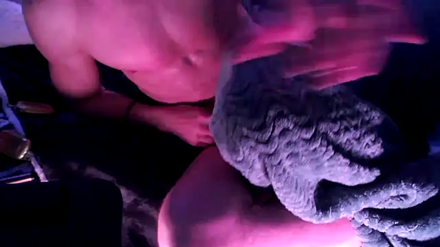 SpunsieLove live sex cam