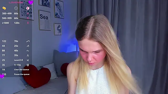 OdetteHarwick live sex cam