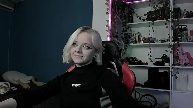 Holy_Mistress_S's cam snapshot