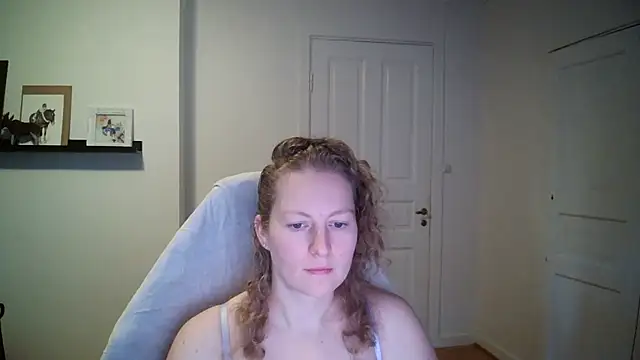 Girlnina-1995's cam snapshot