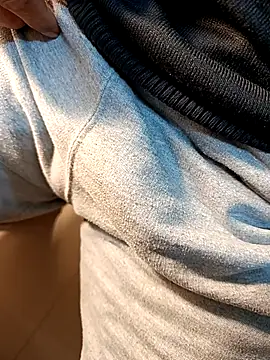 Gallo001 live sex cam