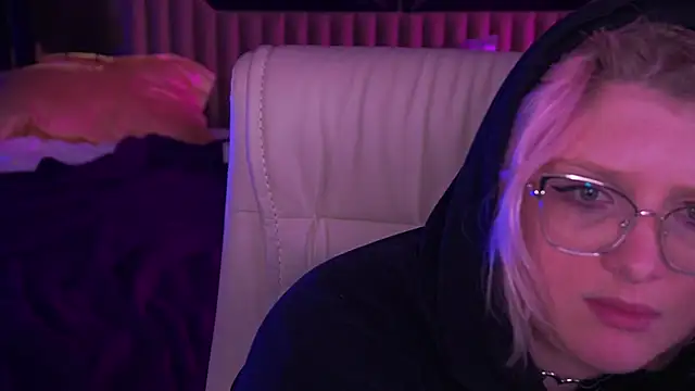 CoolTatis's cam snapshot