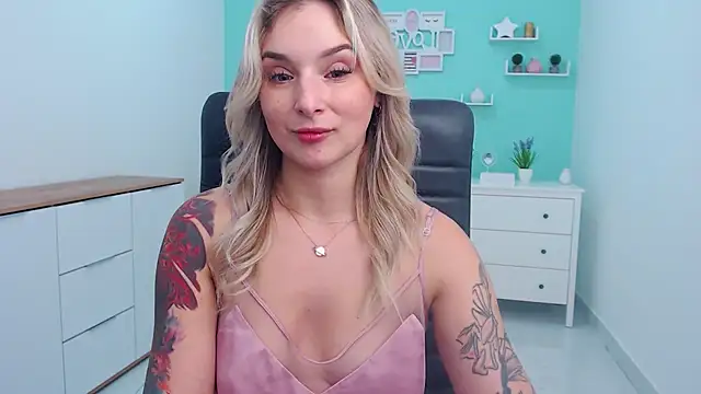 LilFleurish's cam snapshot