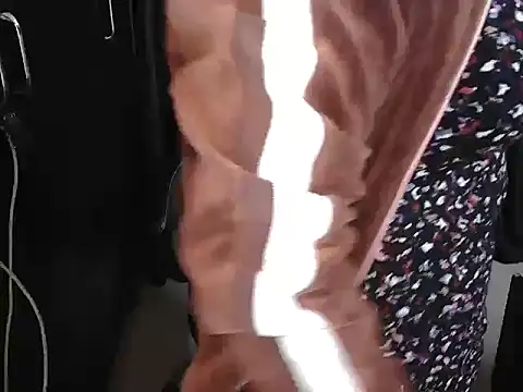 bold_naina's cam snapshot