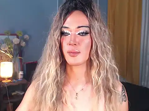 AleinaCroft live sex cam