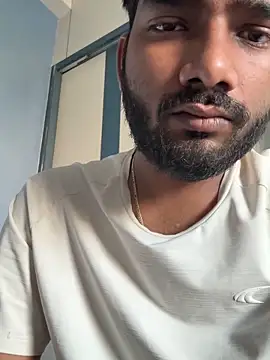 BeardedBulge live sex cam