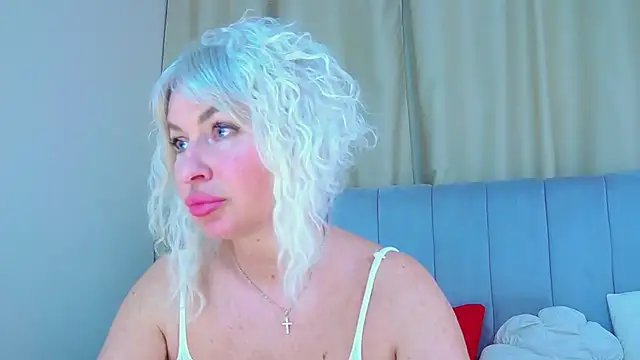 Barbie_Blond_'s cam snapshot