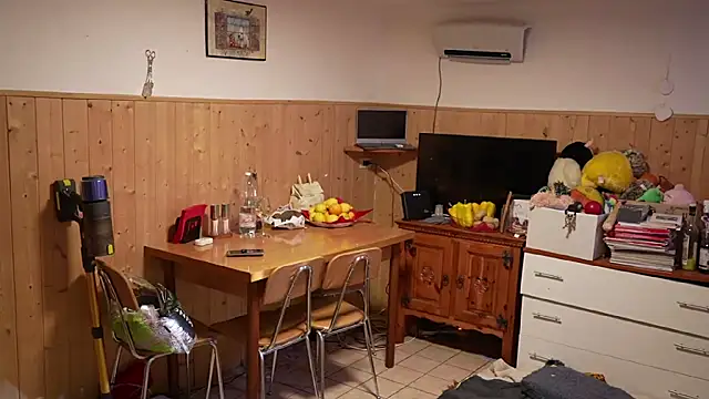 VanessaDoyle live sex cam