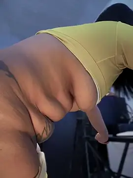 Natural_BIGASS_Nina live sex cam