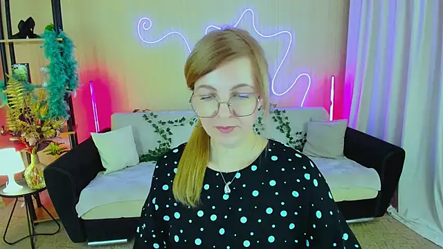 YourUniverser's cam snapshot