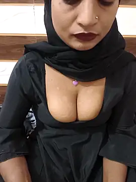 Itz_Mayra_'s cam snapshot