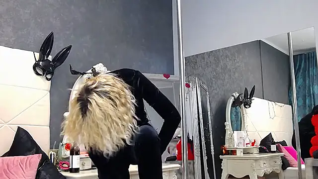 IssaSmith's cam snapshot