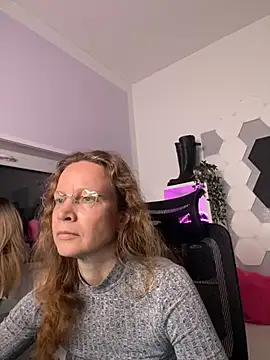 AnnikaRose live sex cam