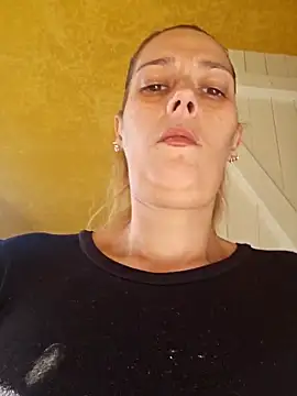 Mila_Luciphya live sex cam