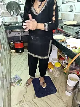 PRIYA_22 live sex cam