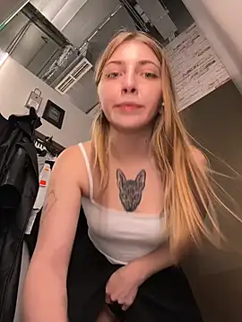 Sunny___Bunny live sex cam