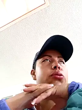 _andrea30 live sex cam