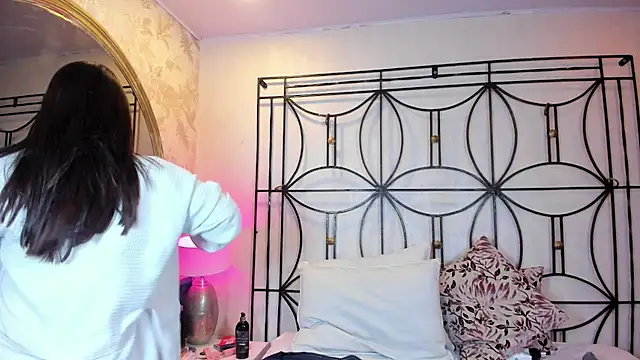 nahomi_sweett live sex cam