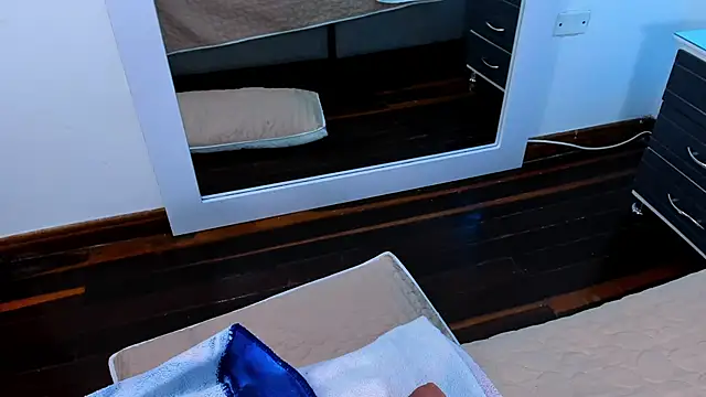 AdeleJhones live sex cam