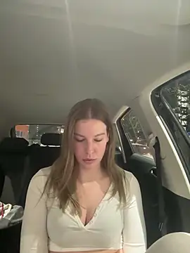 Chloemillerrxx live sex cam