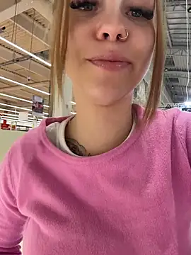 KittyMissyX live sex cam