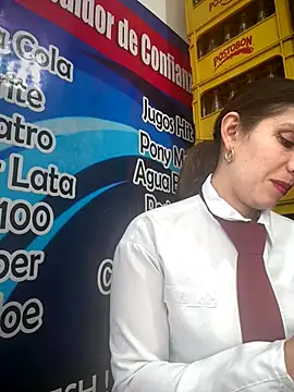 Alysson-- live sex cam