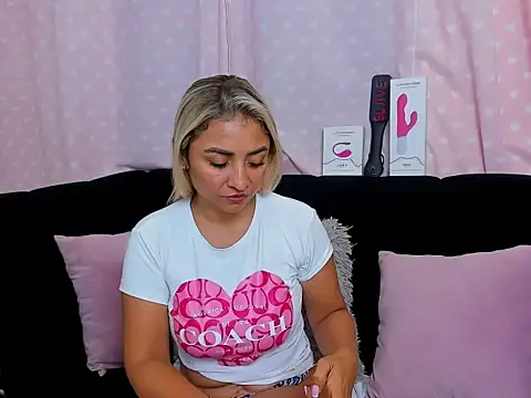 milf_bigass_ live sex cam