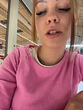 KittyMissyX live sex cam